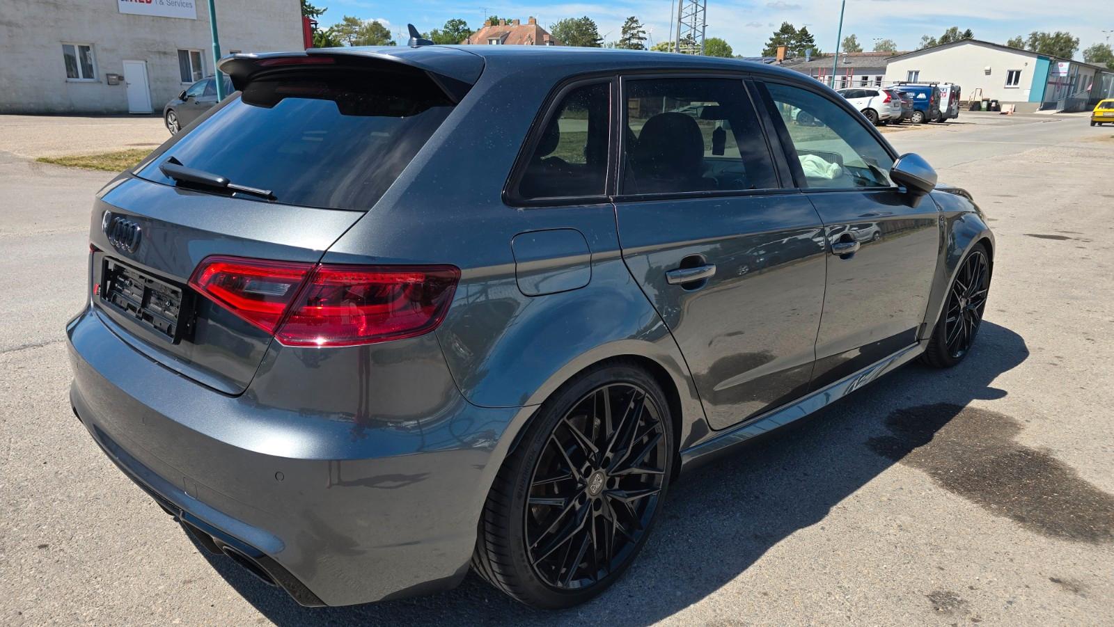Audi RS3 RS 3 Sportback 2.5 TFSI quattro