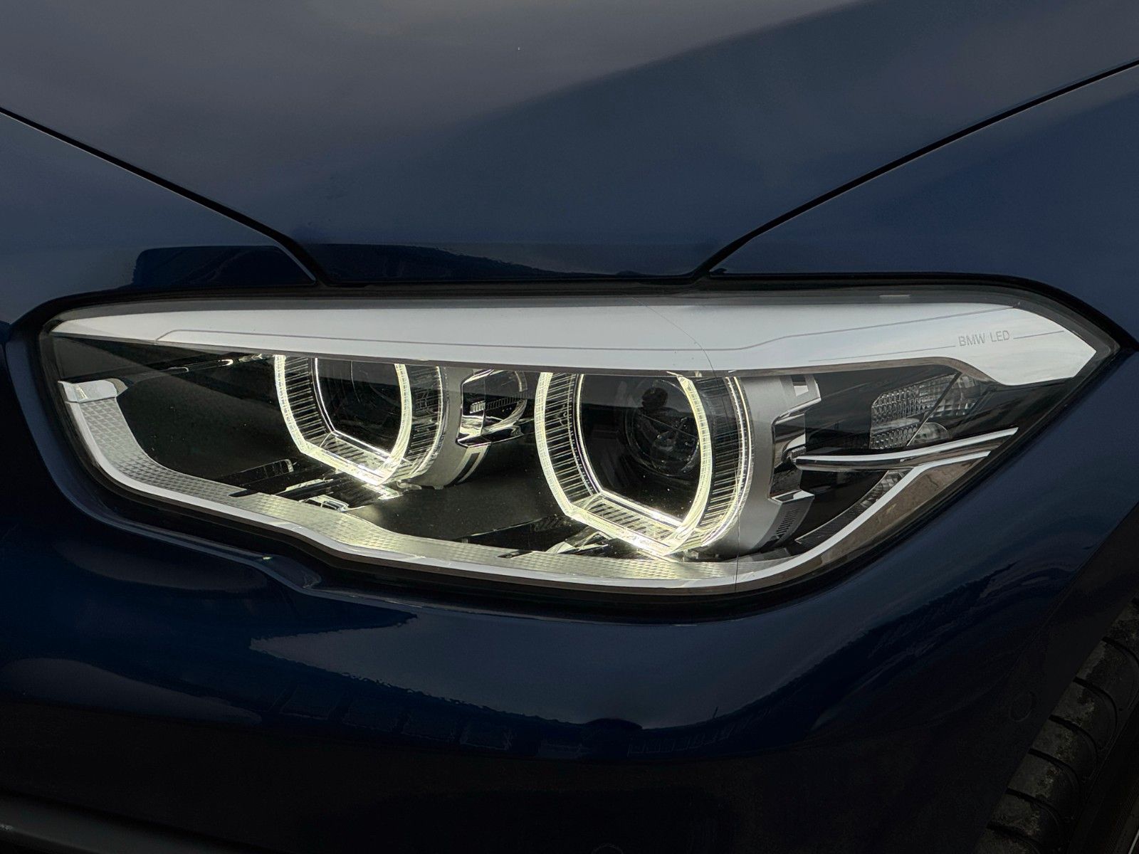 Fahrzeugabbildung BMW 118i Advantage SHZ PDC LED 2Z-Klima Tempomat