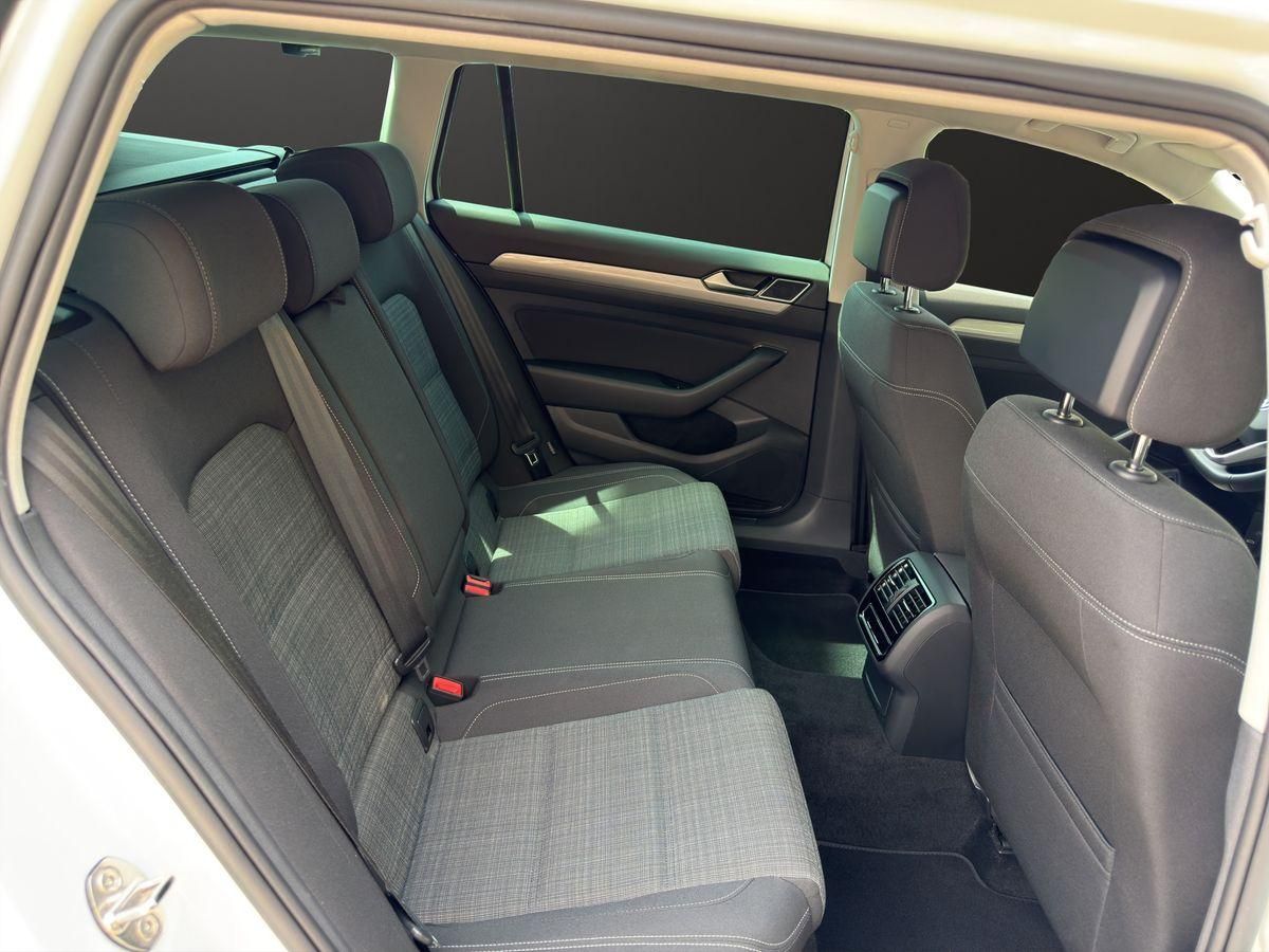 Passat Variant Business2.0TDI DSG AHK RFK MATRIX