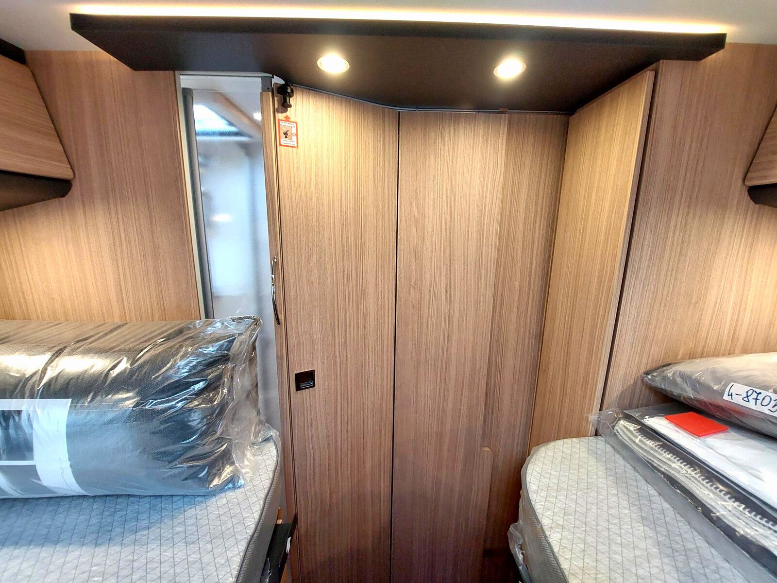 Fahrzeugabbildung Malibu I 470 RB LE K comfort Mercedes 2026 Assistenz