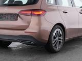 Mercedes-Benz B 180 180, Progressive Line Advanced, Winter-... - mit Benzin-Antrieb: Gold