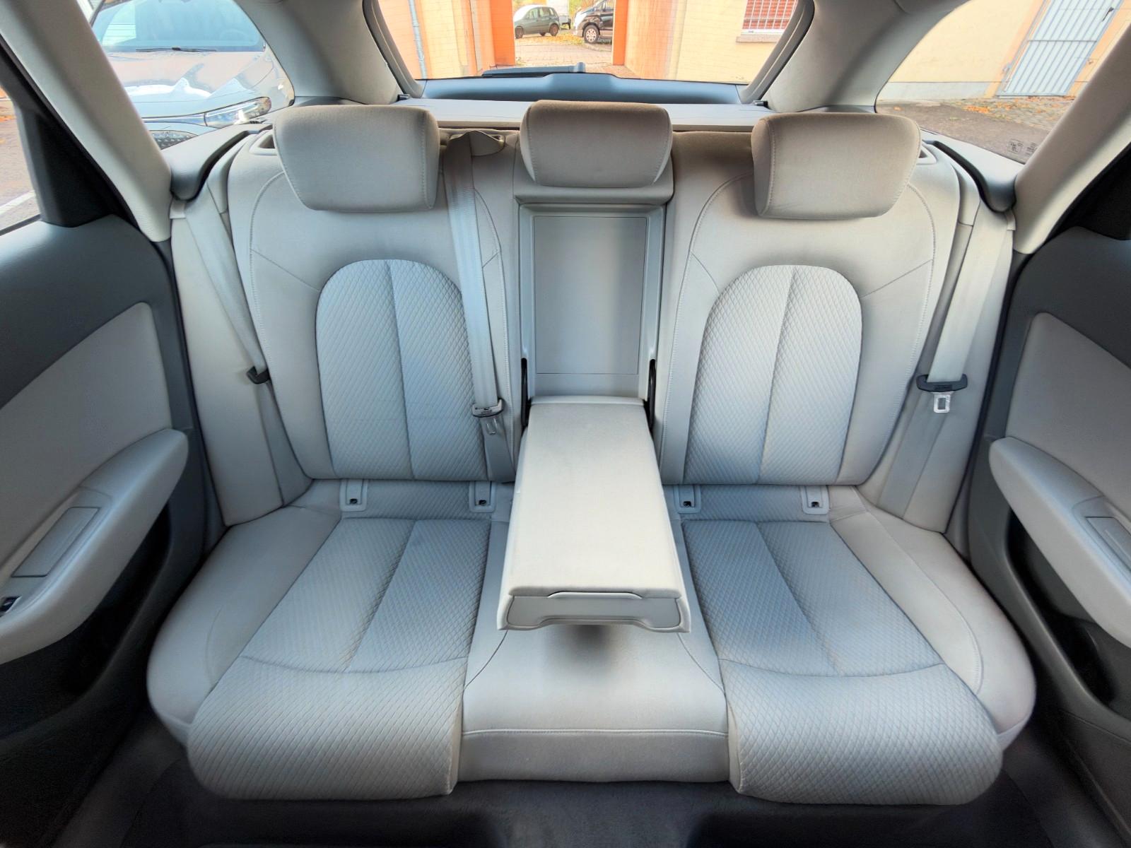 Audi A6 2014 — photo 15
