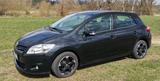 Toyota Auris 1,33-l-Dual-VVT-i - - Toyota Auris aus 2011 mit Benzin-Antrieb