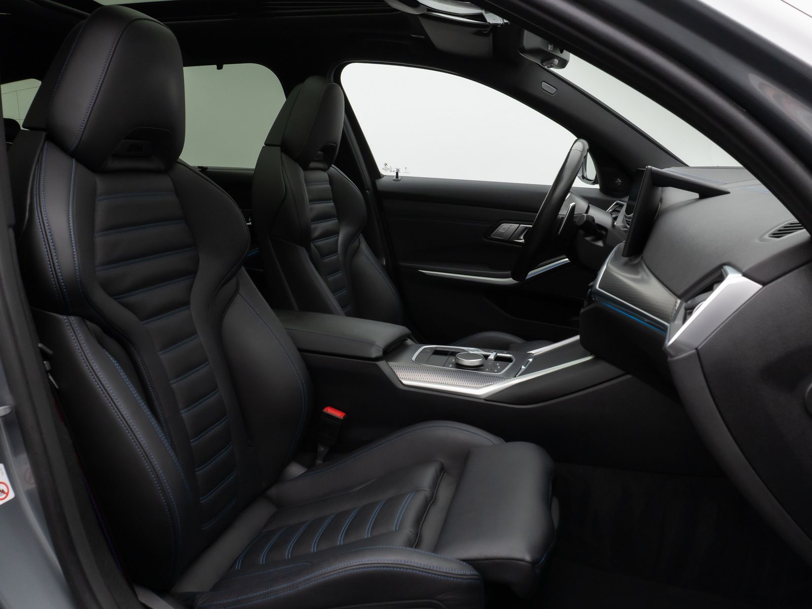 Fahrzeugabbildung BMW 330d M Sport Pro Panorama Kamera DAB H/K HUD