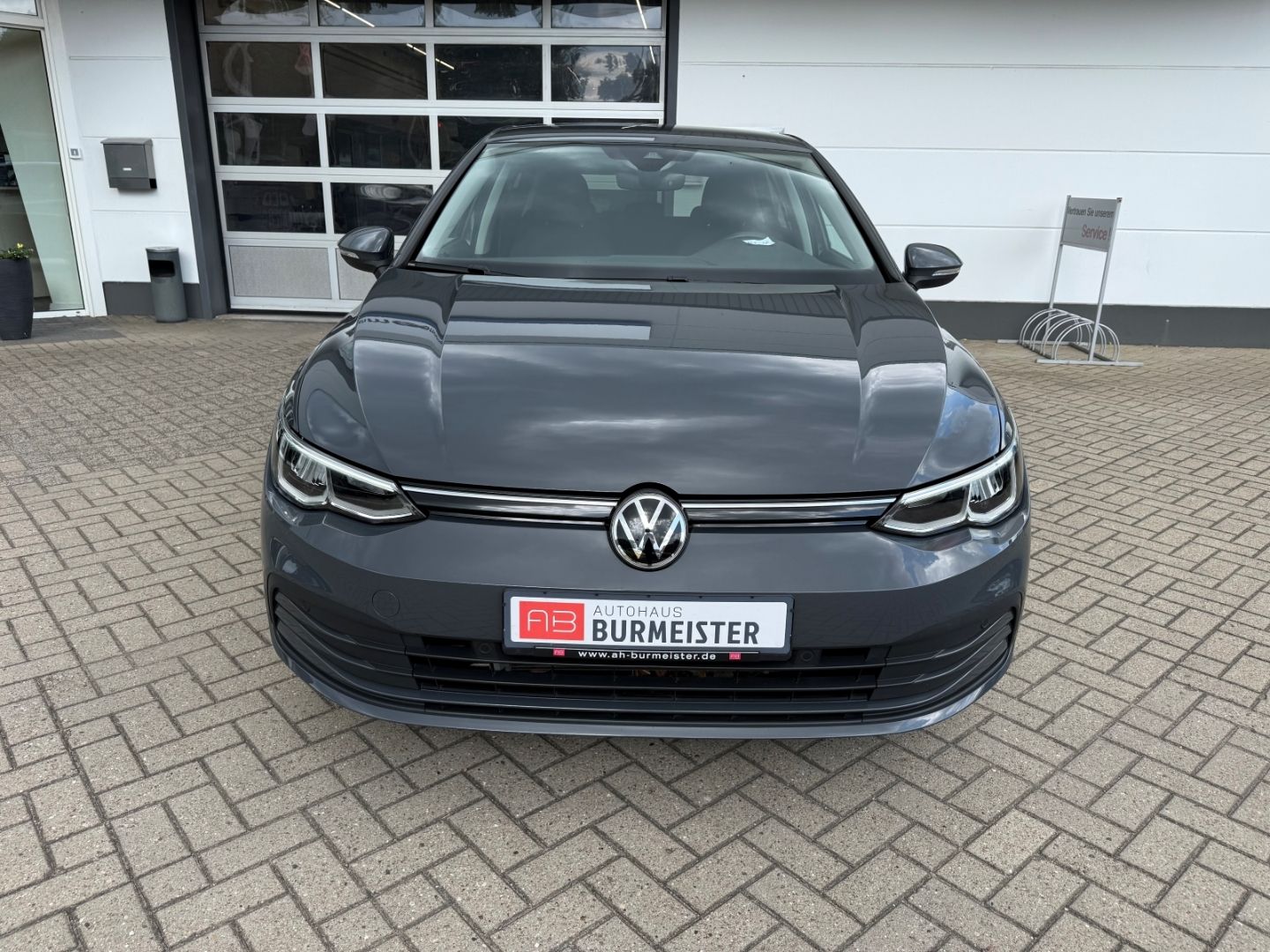 Fahrzeugabbildung Volkswagen Golf VIII United 1,5 TSI Navi Digi Cockpit LED A