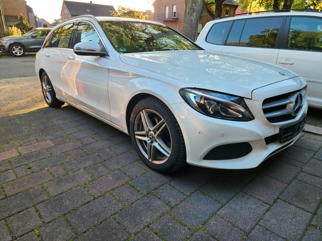 Image of Mercedes-Benz C 220