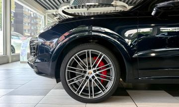Porsche Cayenne - 2