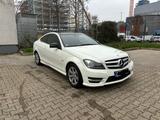 Mercedes-Benz C 180 BlueEFFICIENCY Coupé - AMG Pano Xeno  - Mercedes-Benz C 180 aus 2012: Coupe