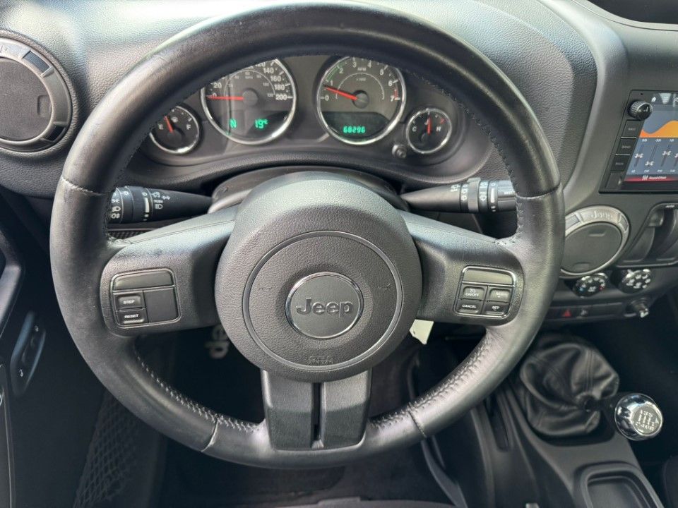 Fahrzeugabbildung Jeep Wrangler JK Unlimited Sport 3.6 Hard- Softtop