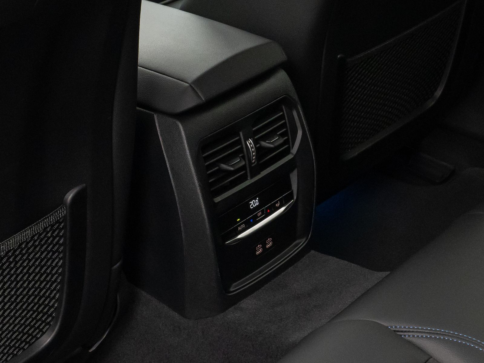 Fahrzeugabbildung BMW i4 eD40 M Sport 360°DAB H/K Komfort Alarm 19Zoll