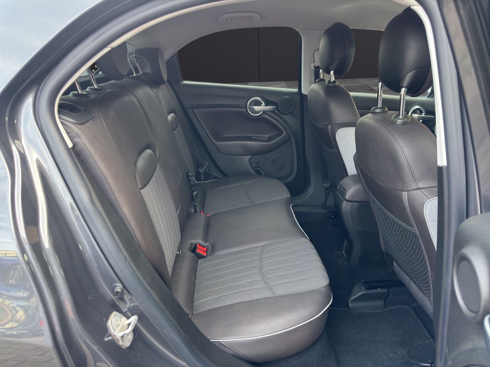 Fahrzeugabbildung Fiat 500X Lounge Tempo*Bi-Xen*2-Zo.-Klimaauto*Keyless