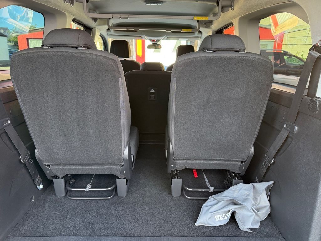 Fahrzeugabbildung Citroën Berlingo XL BlueHDi 130 FEEL 7-Sitzer