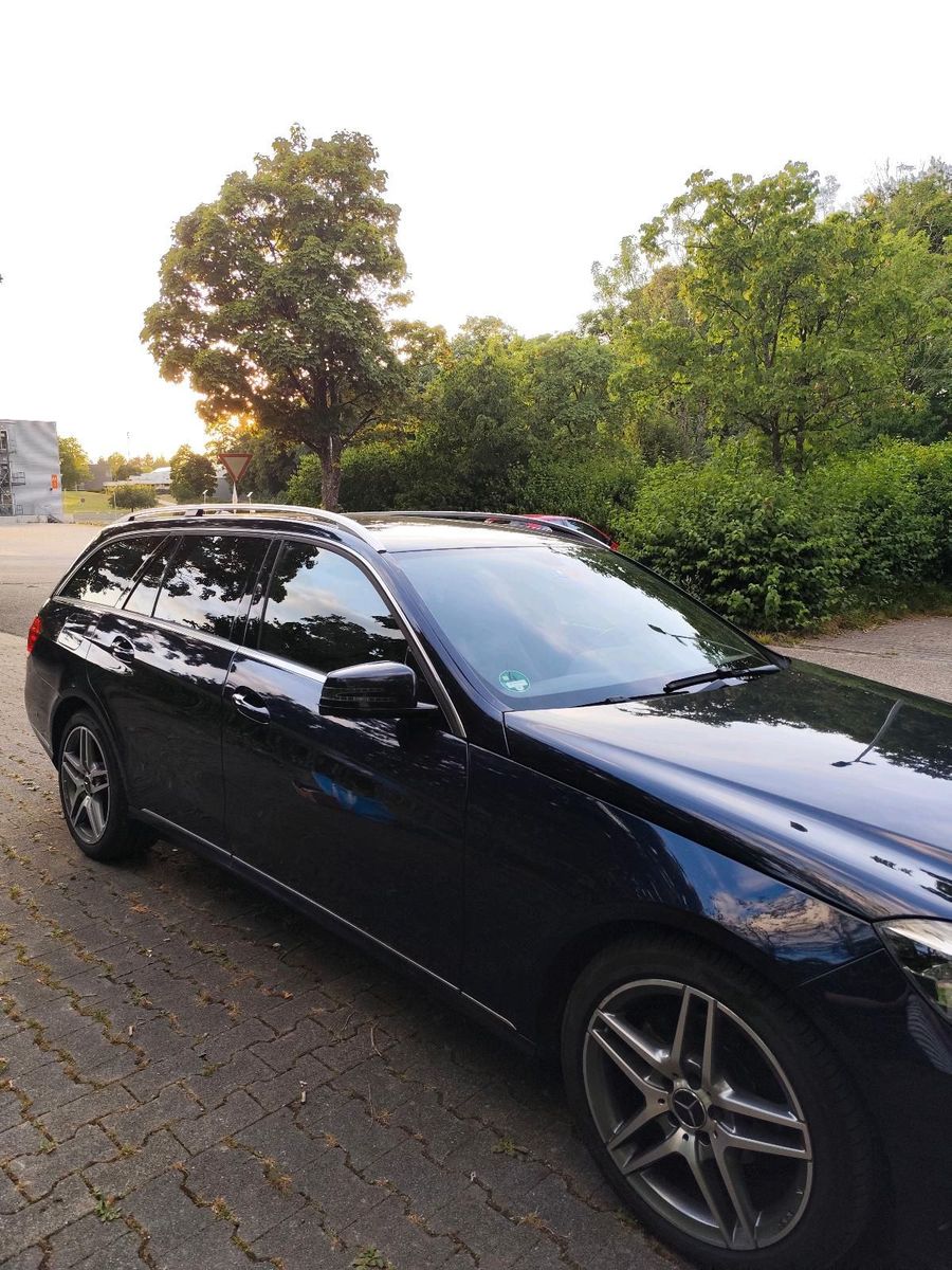 MERCEDES-BENZ Mercedes Benz E220