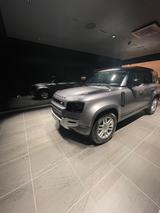 Land Rover Defender 2.0 D240 SE 110 SE - Land Rover Defender Gebrauchtwagen in München