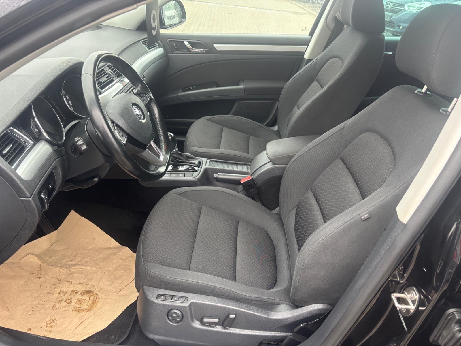 Skoda Superb 2015 — photo 15