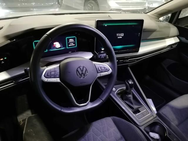 Fahrzeugabbildung Volkswagen Golf VIII Life 2.0 TDI Kamera ACC LED Keyless