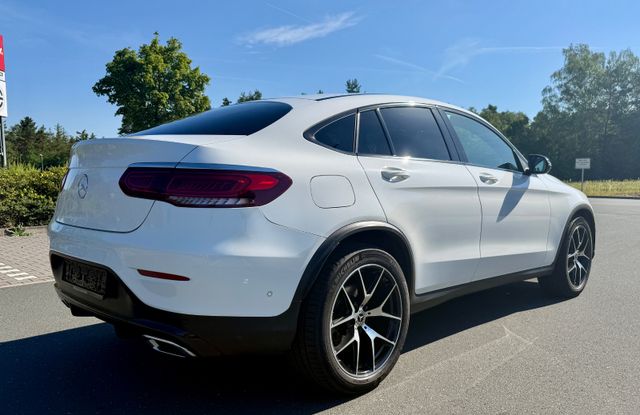 MERCEDES-BENZ GLC 300 d 4Matic Coupe AMG-Line 20"Zoll Night