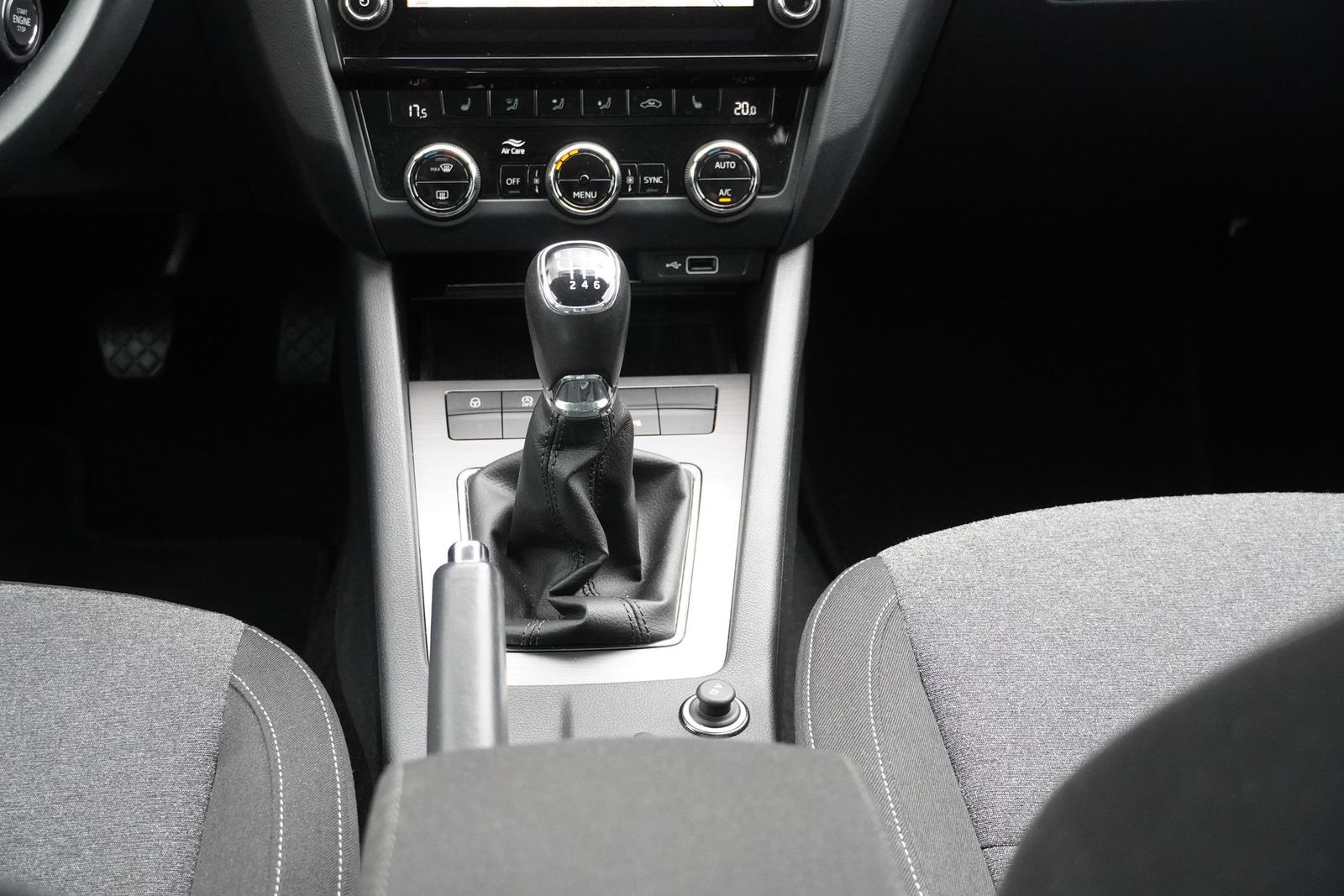 Skoda Octavia Combi 1.0 Soleil LED Navi ACC Keyless