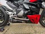 Ducati Streetfighter V2  - DUCATI ST2