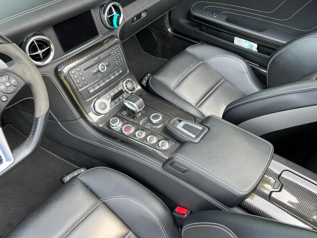 Mercedes-Benz SLS AMG