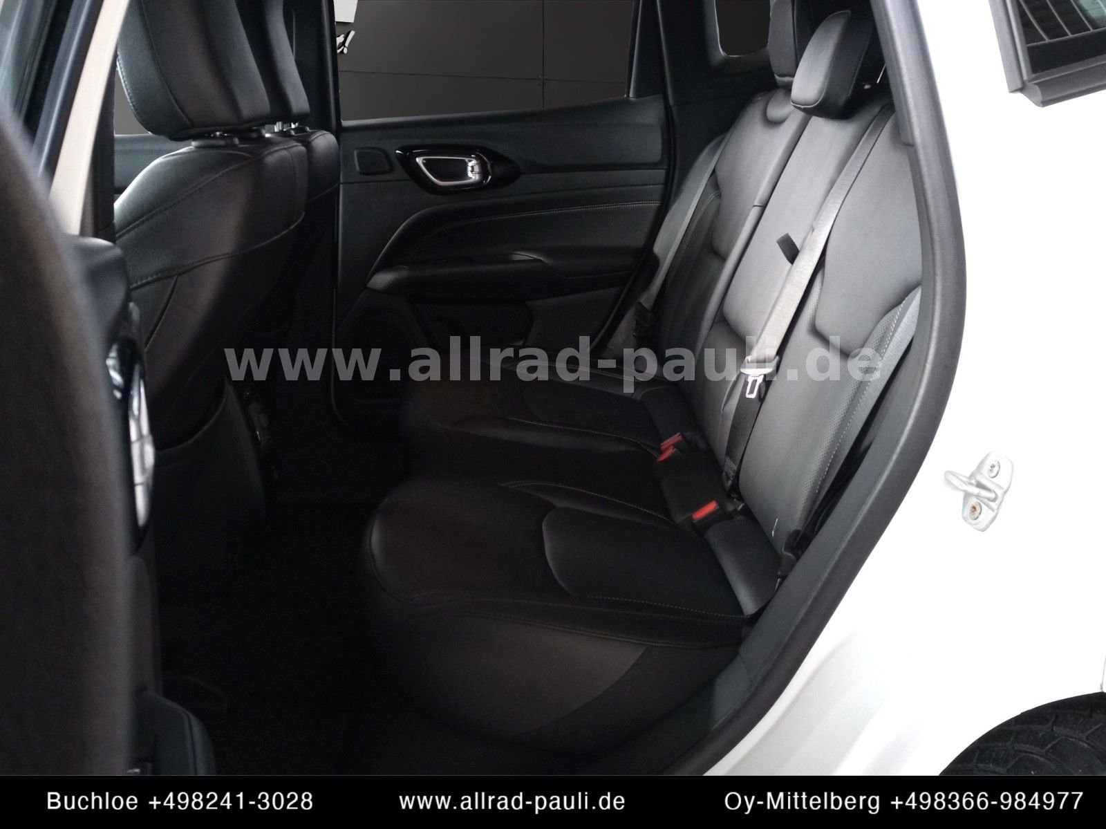Jeep Compass 1.3 T-GDI S - INFOTAINMENT | 8-fach