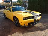 Dodge Challenger 6,4l Hemi 1.Hd, unfallfrei,Scheckheft - Dodge in Augsburg