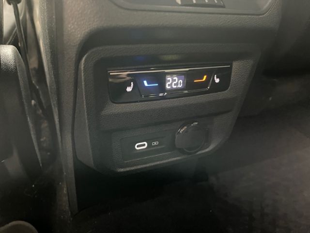 Fahrzeugabbildung Volkswagen Tiguan Allspace 2.0 TSI DSG R-LINE AHK PANO KAME