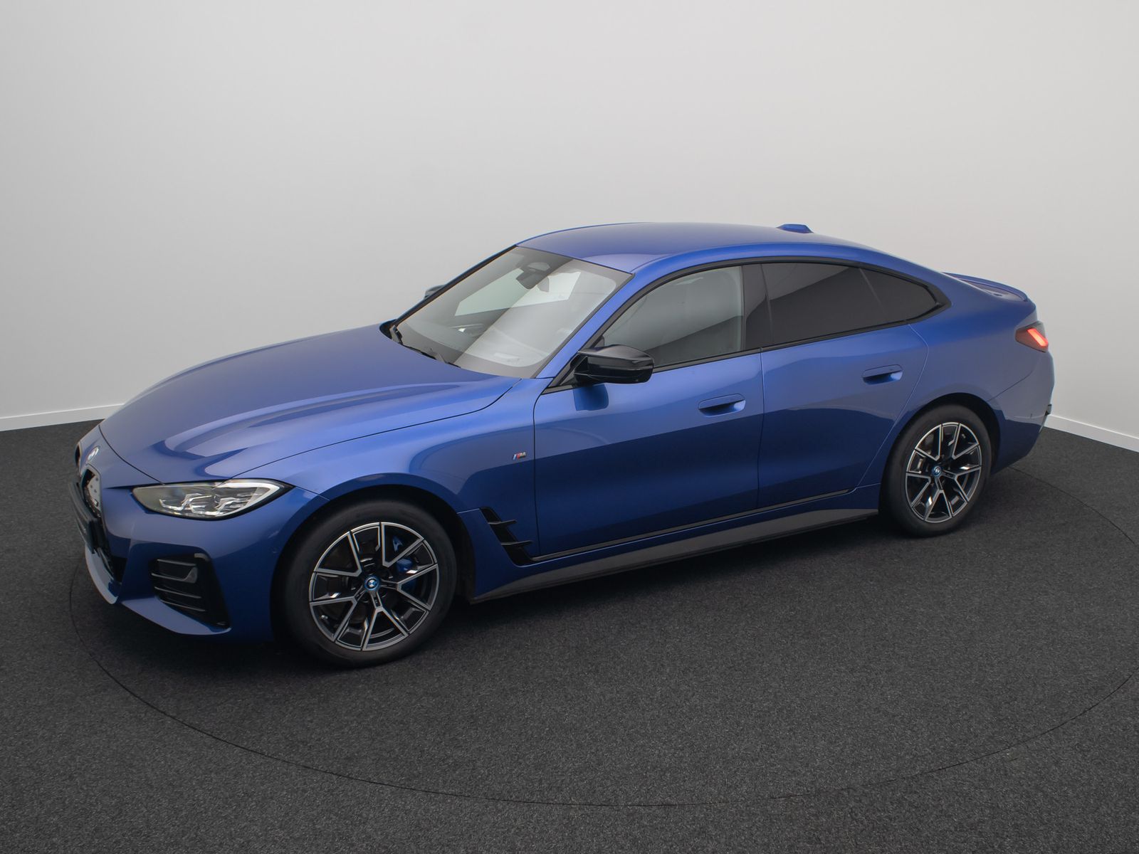 Fahrzeugabbildung BMW i4 M50 360° HUD AHK DAB Alarm H/K Komfort 18Zoll