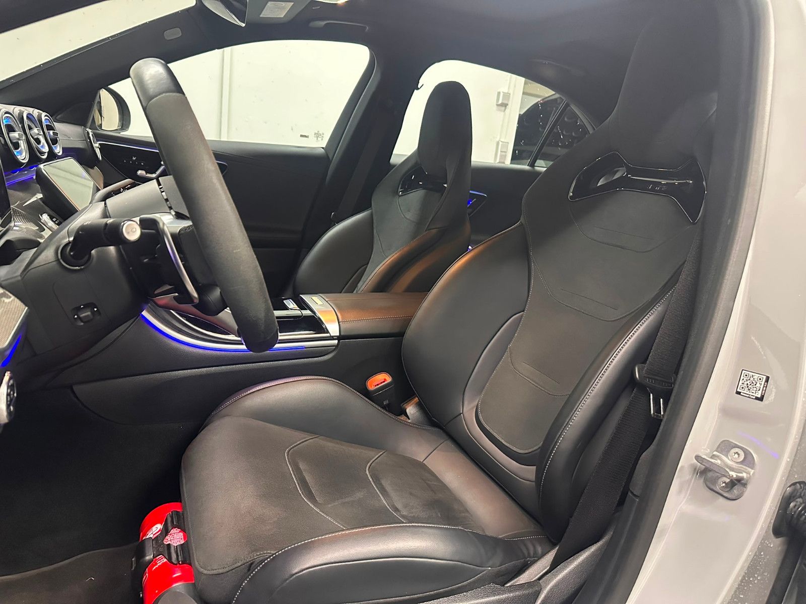 Fahrzeugabbildung Mercedes-Benz C 63 S E PERFORMANCE *KERAMIK*PANORAMA*