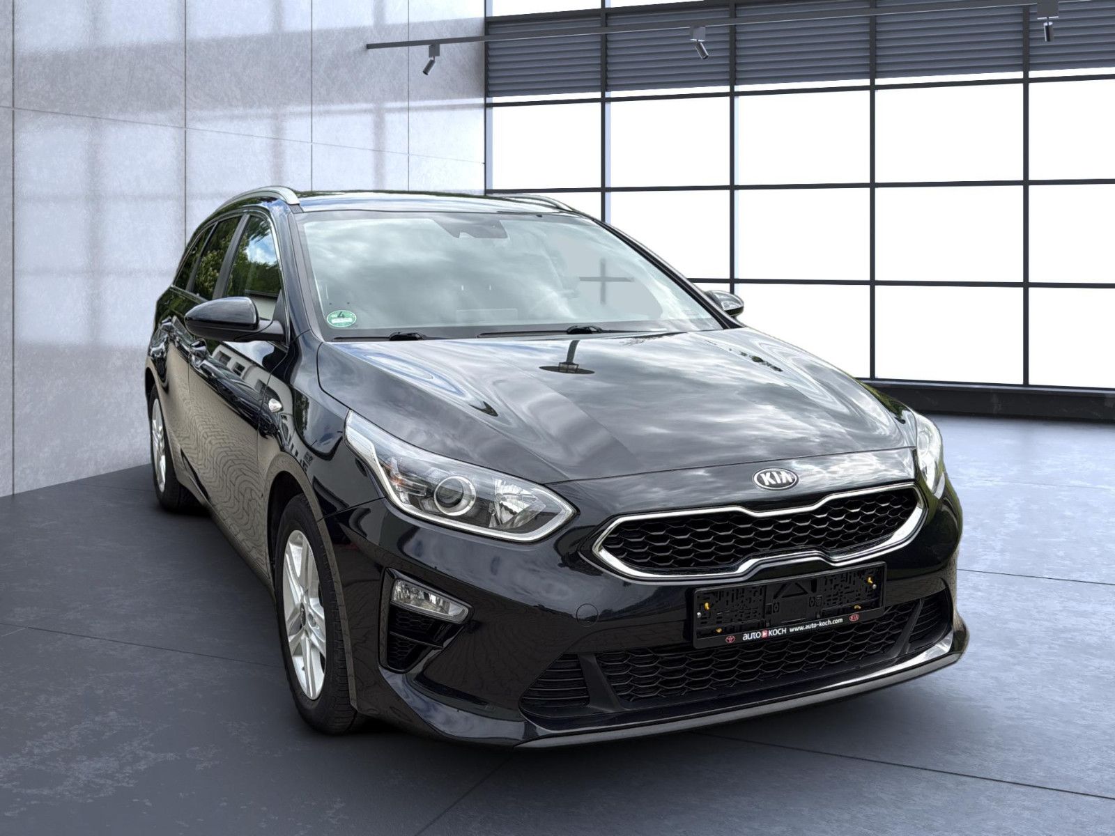 Fahrzeugabbildung Kia cee'd / Ceed/ unfallfrei / AHK