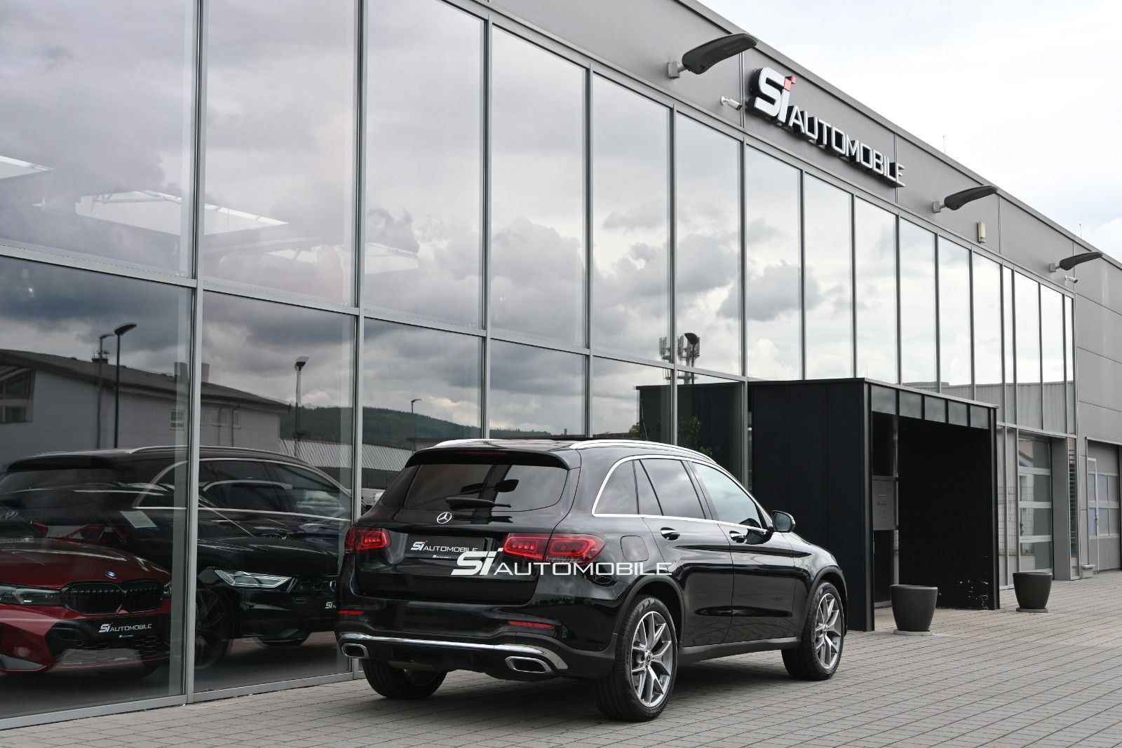 Fahrzeugabbildung Mercedes-Benz GLC 300 d 4M. AMG °ACC°AHK°LEDER°PANO°8FACH°360°