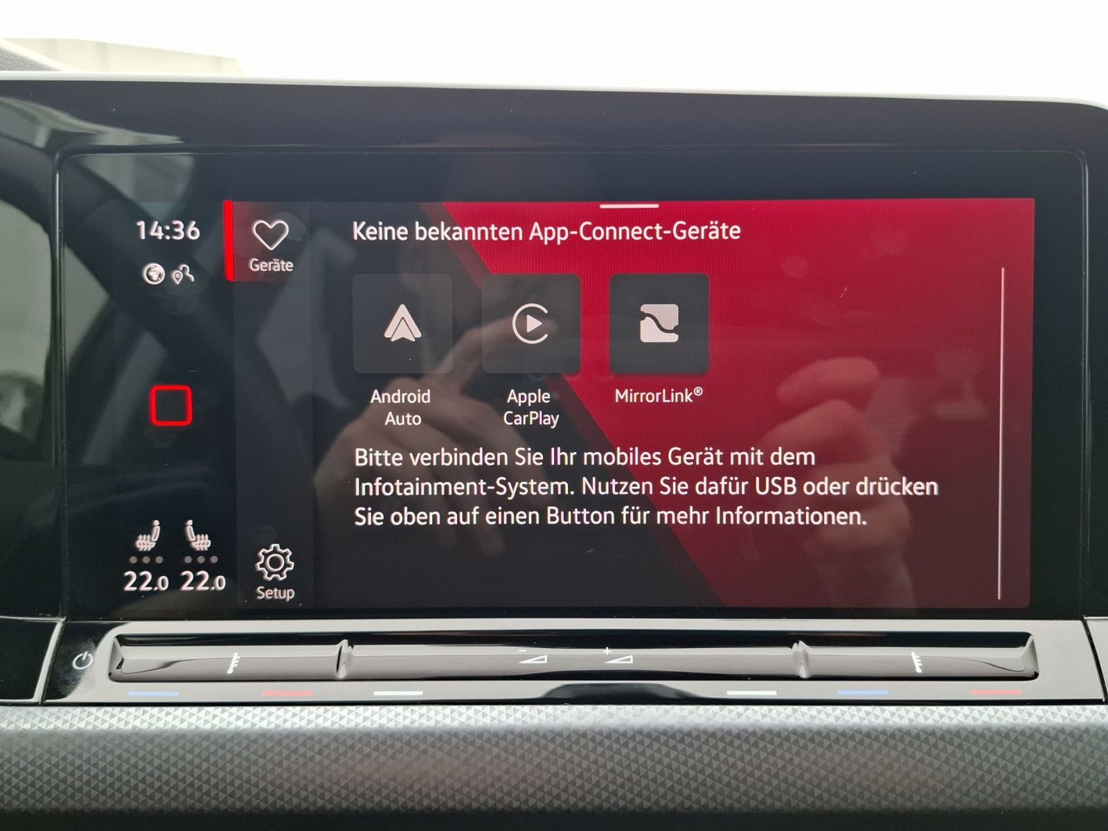 Fahrzeugabbildung Volkswagen Golf VIII TSI Active Standhzg. LEDplus Navi HUD