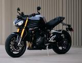 Triumph Speed Triple 1200 RS 2025 Modell 180PS Öhlins V3 - Offers