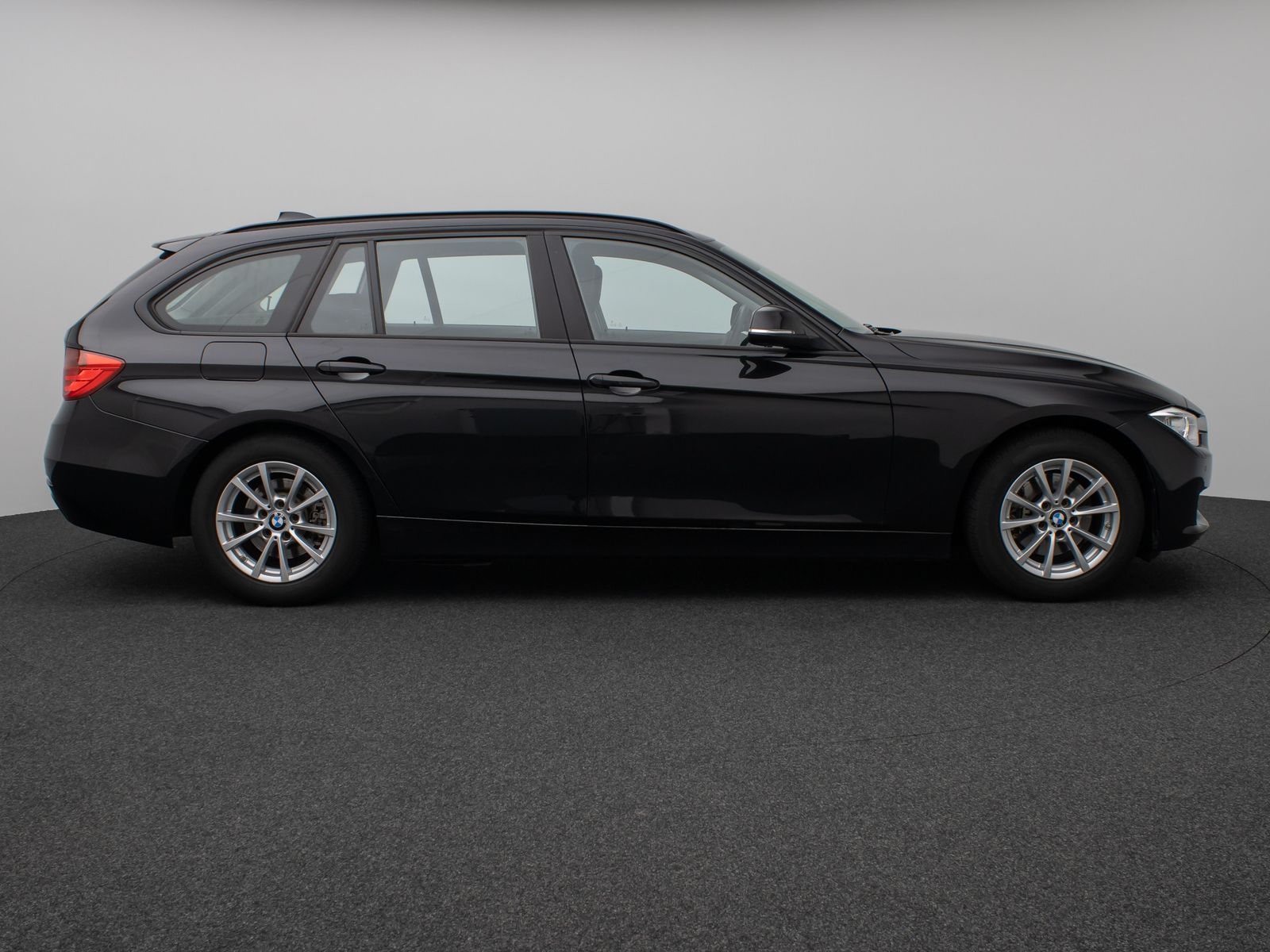 Fahrzeugabbildung BMW 320d Navi PDC Sitzhzg Xenon Geschwindigkeitsreg