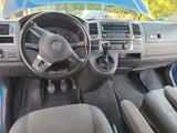 Volkswagen T5 Caravelle langer Radstand, 7 Sitzer, blau - Volkswagen T5: Langer Radstand