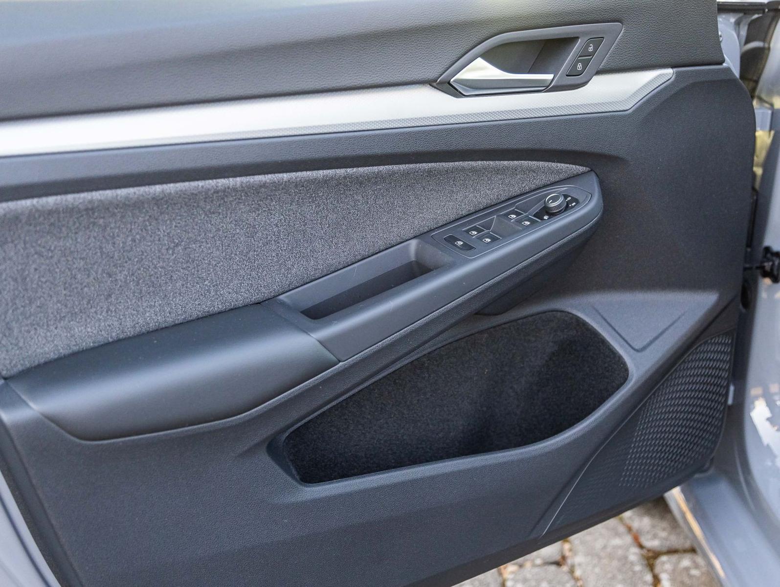 Volkswagen Golf VIII 1.5 eTSI "MOVE" DSG Navi LED Digital C, миниатюра 7