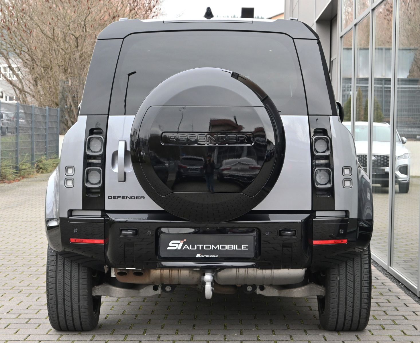 Fahrzeugabbildung Land Rover Defender 'X' D300 AWD °°UVP 125.666€°°VOLL°°