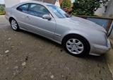 Mercedes-Benz CLK 200 KOMPRESSOR Avantgarde - Mercedes-Benz CLK 200 aus 2001: Kompressor