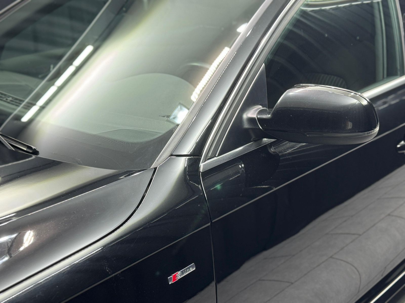 Fahrzeugabbildung Audi A4 Avant 2.0 TDI |1-HAND|S-LINE|NAVI|TÜV 09/26|