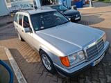Mercedes-Benz 220TE Kombi Automatik Leder Klima  Oldtimer H