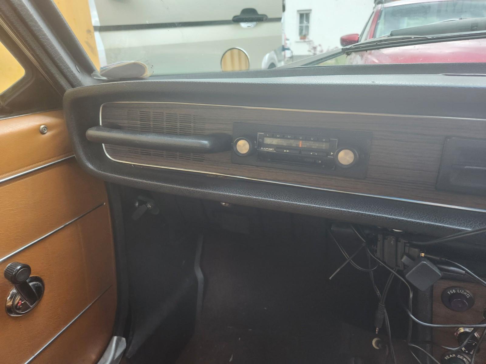 Volvo 164er Automatik mit vieln Teilen 