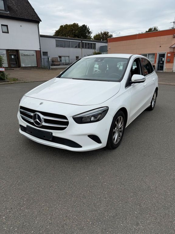 Image of Mercedes-Benz B 180