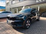 Volvo XC 40 XC40 Momentum Leder 2WD - Volvo XC40 in Gelsenkirchen