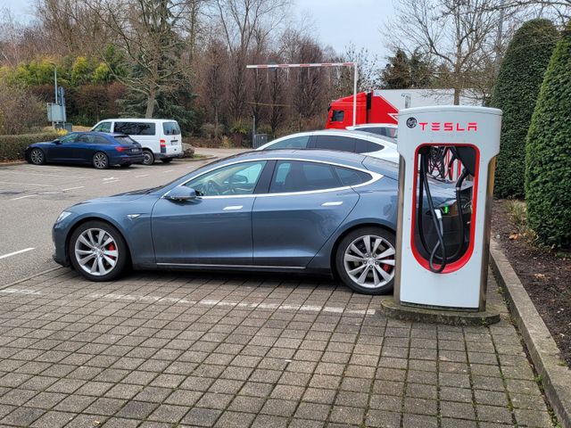 Tesla Top zustand Tesla Model S P85 Free Supercharging