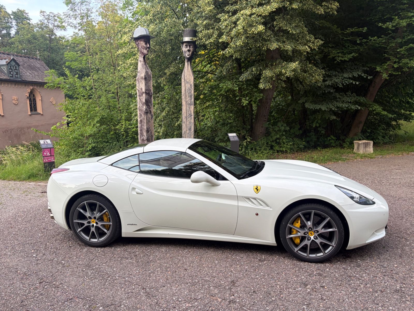 FERRARI California 6