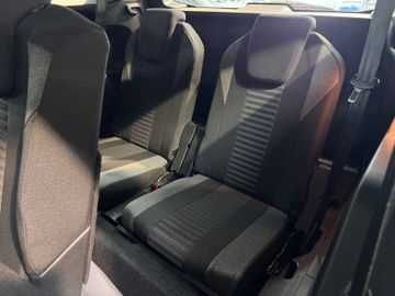 Peugeot 5008 - 10