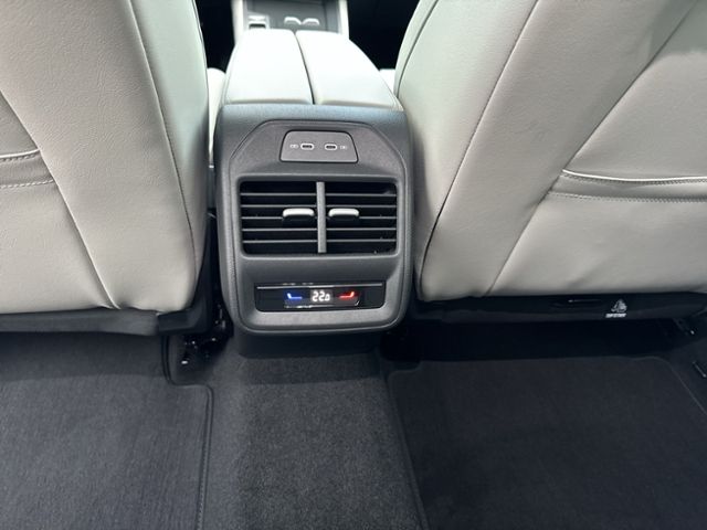 Passat Variant BUISNESS 2.0 TDI DSG IQ DRIVE MAT