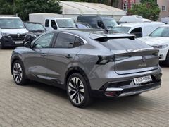 Fahrzeugabbildung Rafale Techno 1.2 E-TECH Hybrid 200 4Control adv