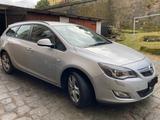 Opel Astra Sports Tourer 1.6 Design Edition Xenon - Opel Astra aus 2010: Sports