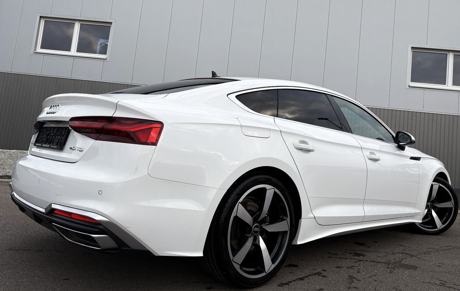 Audi A5 40 TDI S-Tronic S-LINE LED Navigation AHK DAB foto 2